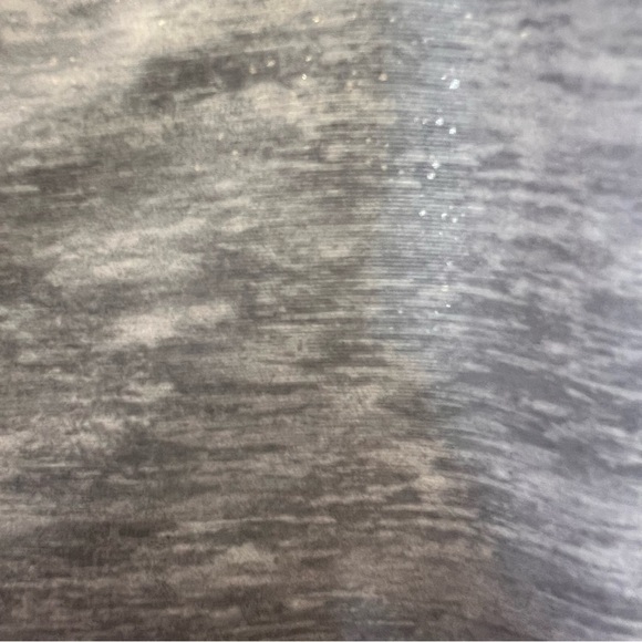 Peloton grey sparkle and striped leggings leggings 7/8 length size medium - Picture 5 of 10